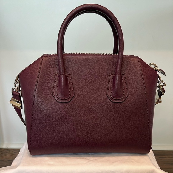 Givenchy Medium Antigona Grained Leather in Plum - Picture 2 of 6